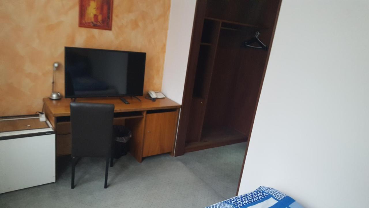 Zimmer Im Gruenen ヴッパータール エクステリア 写真
